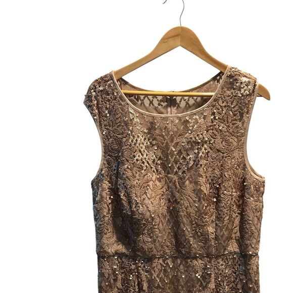 Alex Evenings Sequin Lace Sleeveless Gown w/ Mesh Godet Insets – Size 16 - Picture 8 of 9